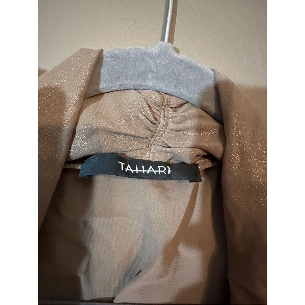 Tahari Women's Double Lining Gathered Waist Shiny Blouse Size Large - Picture 4 of 14